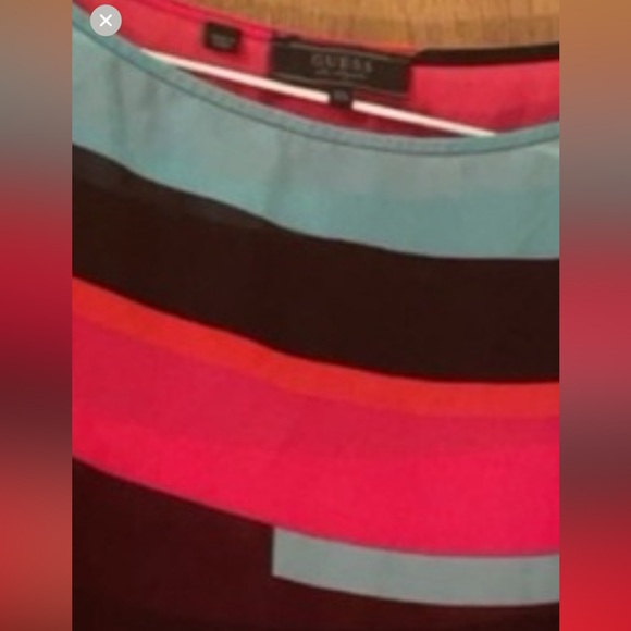 Colored Patterned Guess Top - Picture 4 of 6